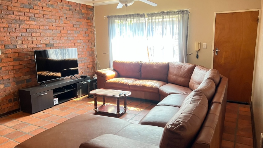 3 Bedroom Property for Sale in Langenhovenpark Free State